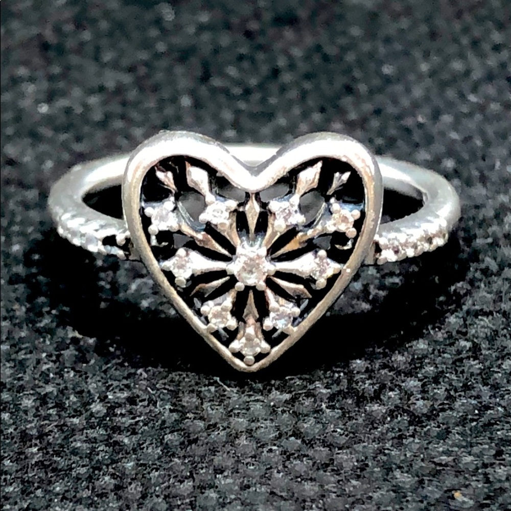 Pandora Heart of winter ring